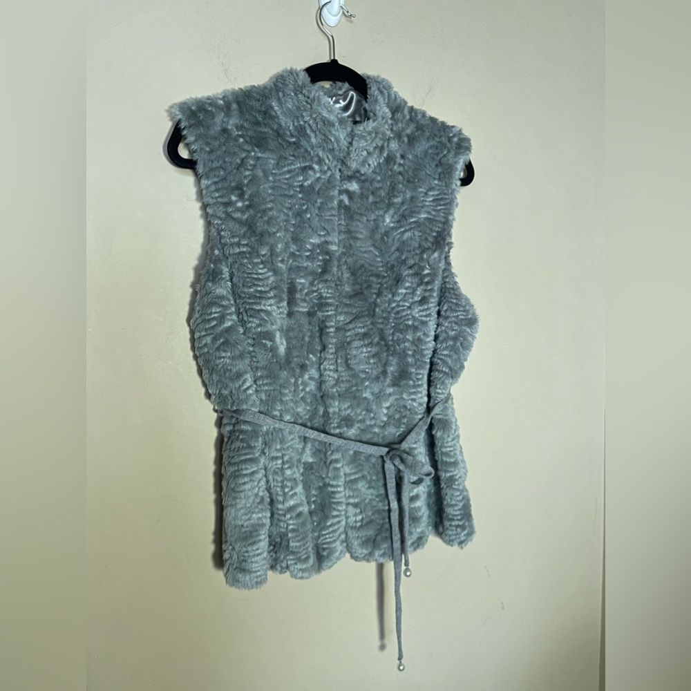 White House black market grey faux fur vest with knit back